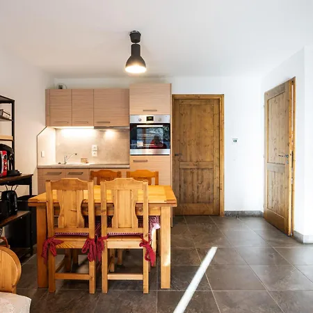 Niveoles By Interhome Apartment